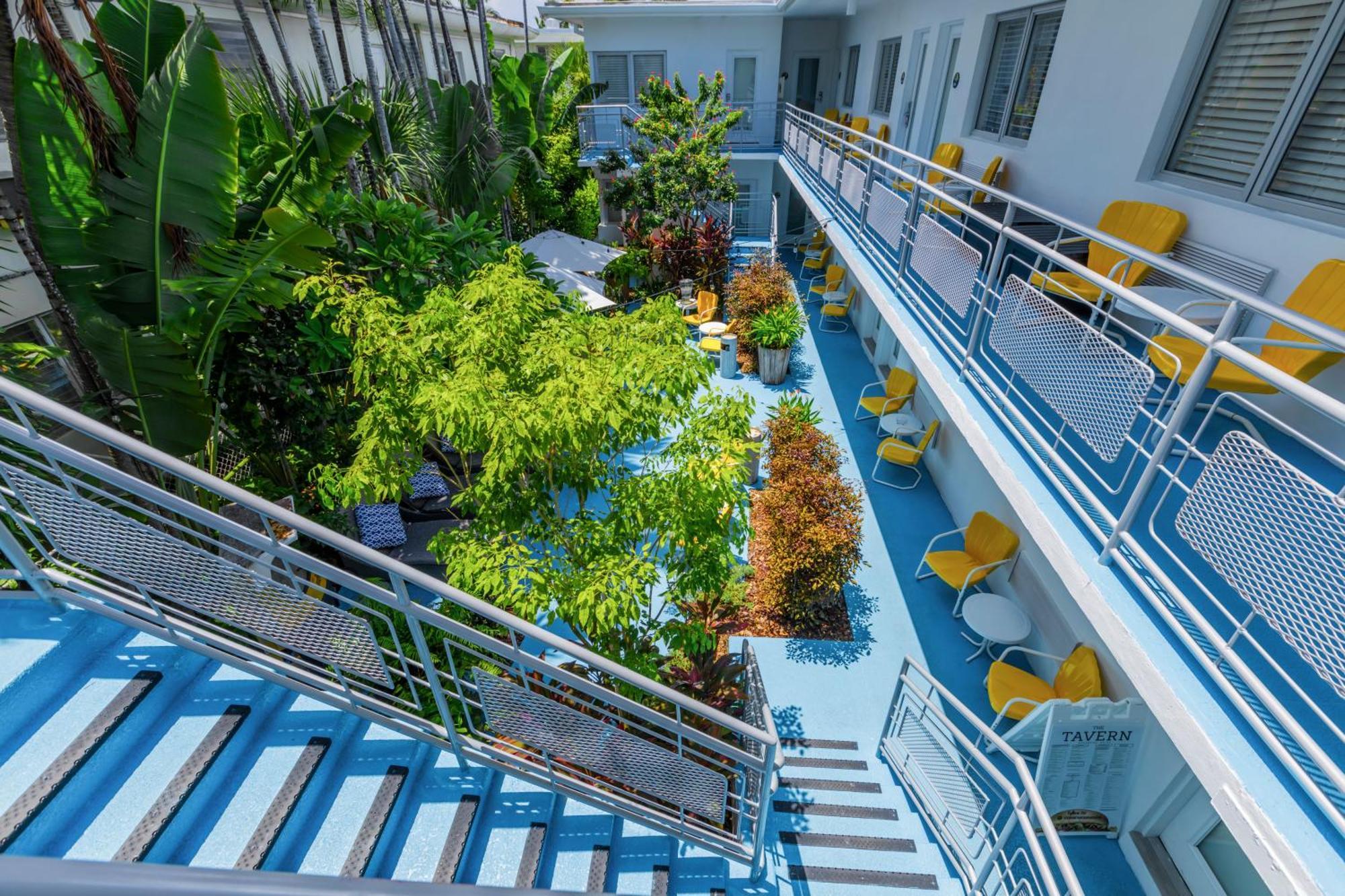 Beachside All Suites Hotel Miami Beach Exterior photo